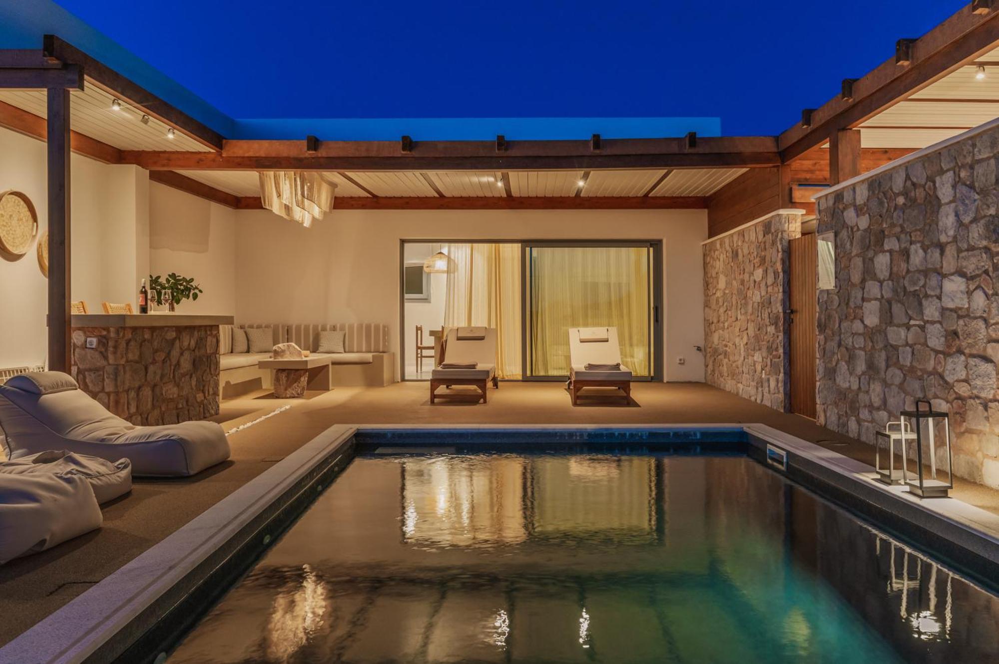 Adriana Luxury